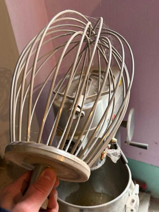 Миксер тестомес 30л sotiladi