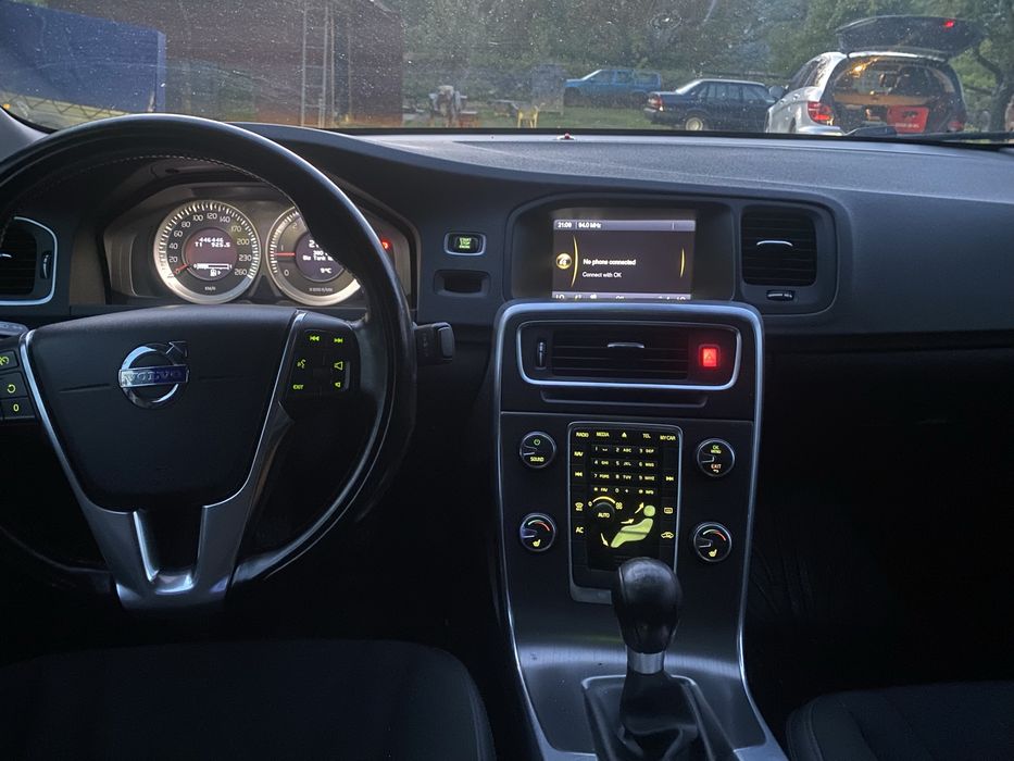 VOLVO S60 2012 — imagine 5