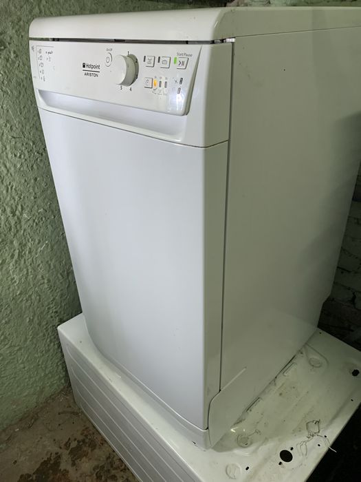 Продам посудомоечную машину