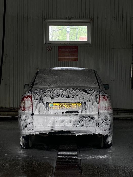 Продам Приору срочно