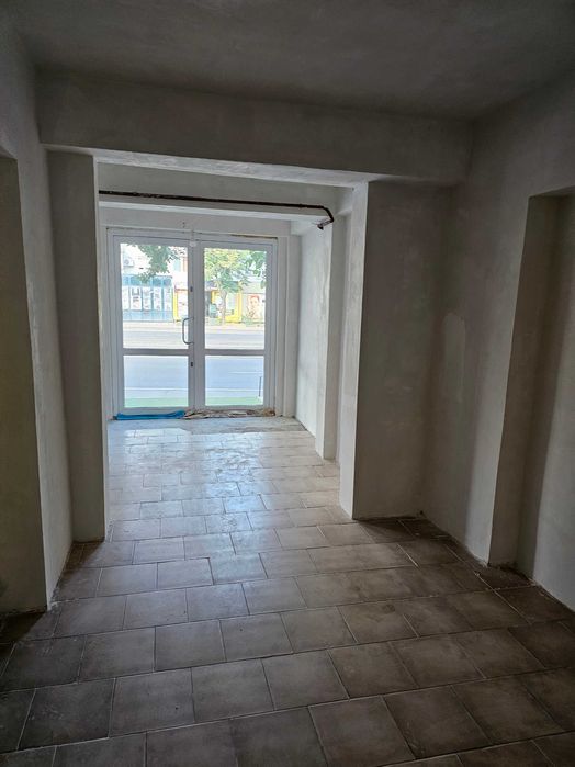 Vanzare spatiu comercial stradal Siderurgistilor