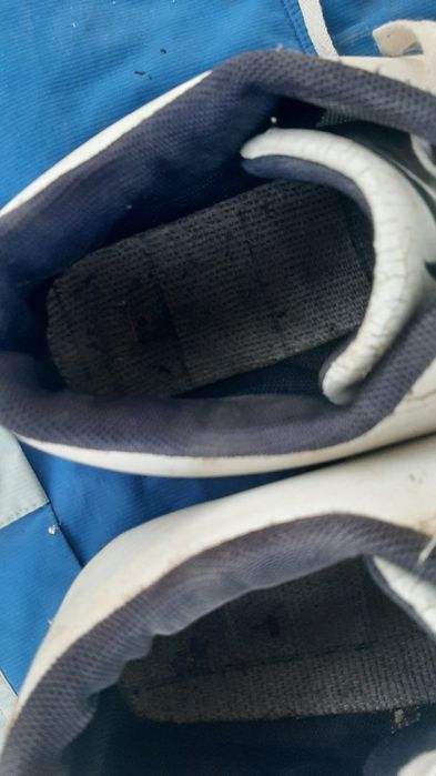 Продам кроссовки мужские