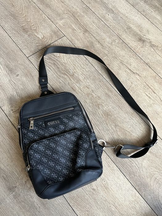 GUESS : Мъжка чанта  / Оригинал