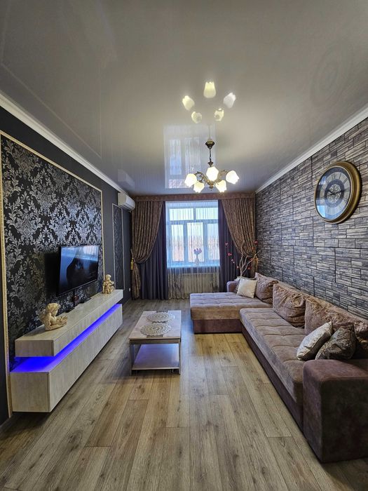 Шикарная 2х. Чехова 55 (Кирова)