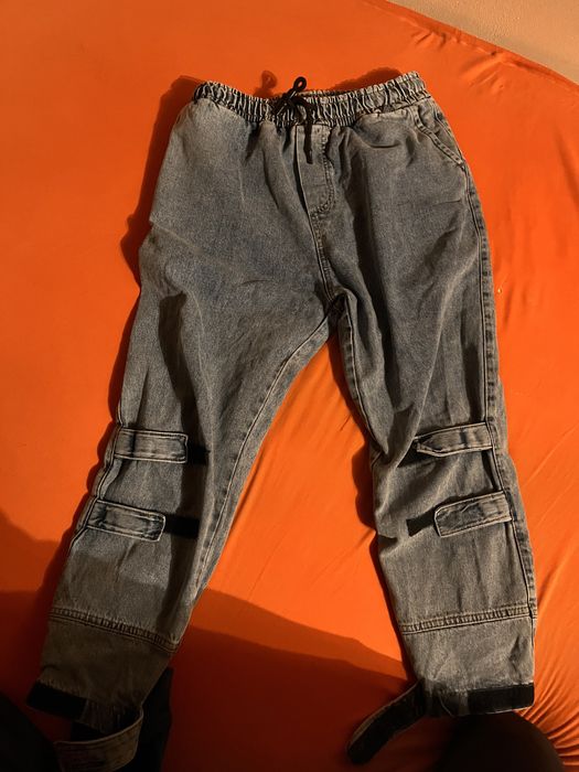 Дънки тип карго