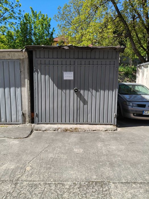 Vand garaj metalic