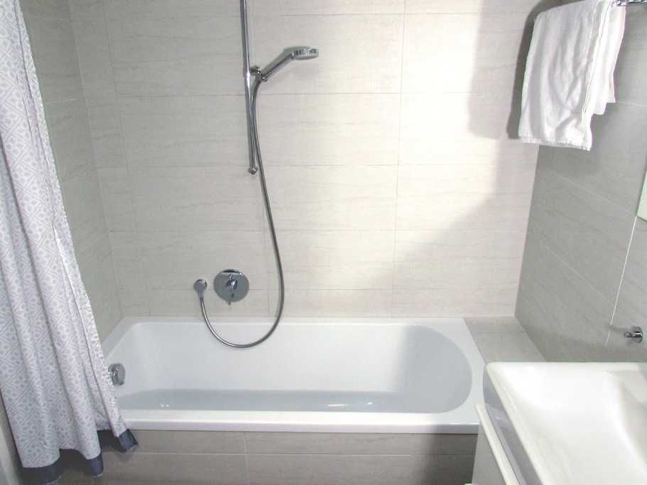 Дава се под наем Двустаен апартамент в Пловдив, Център - 46 кв.м за 260.1 € - Снимка #3