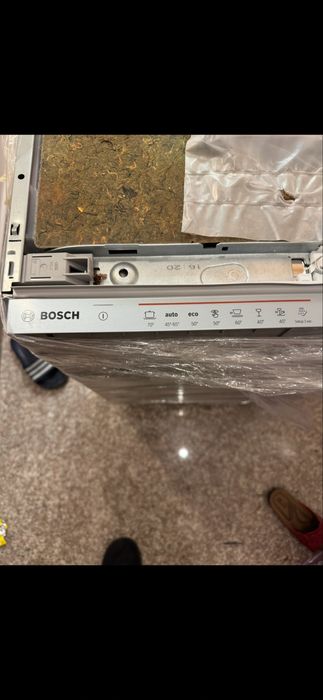 Съдомиялна за вграждане BOSCH SMV68MX04E – чисто нова