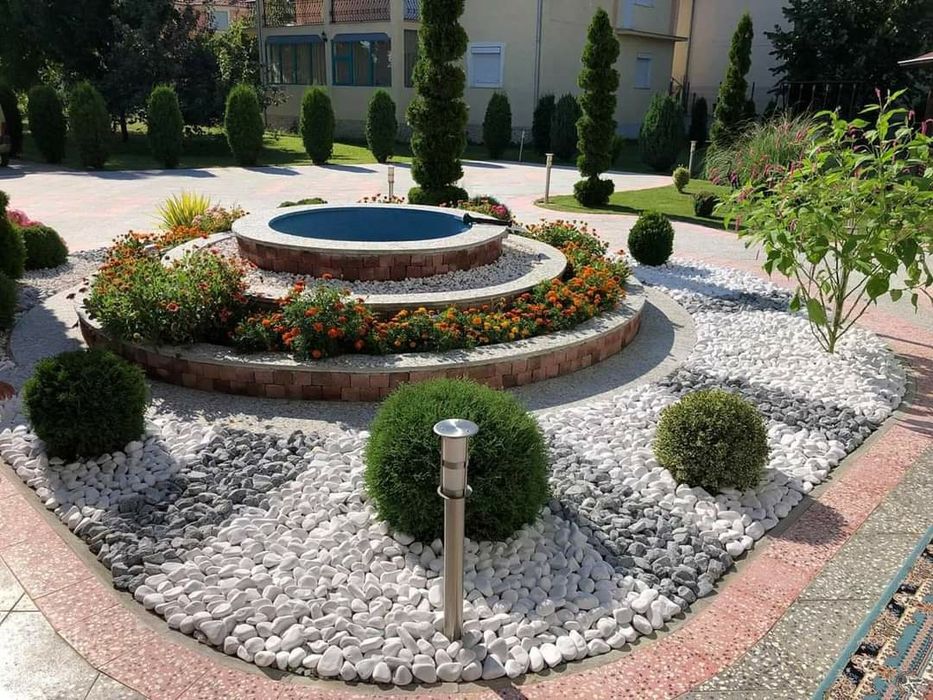 Pitricele rotunjite marmura thasos piatra decorativa gri neagra rosie