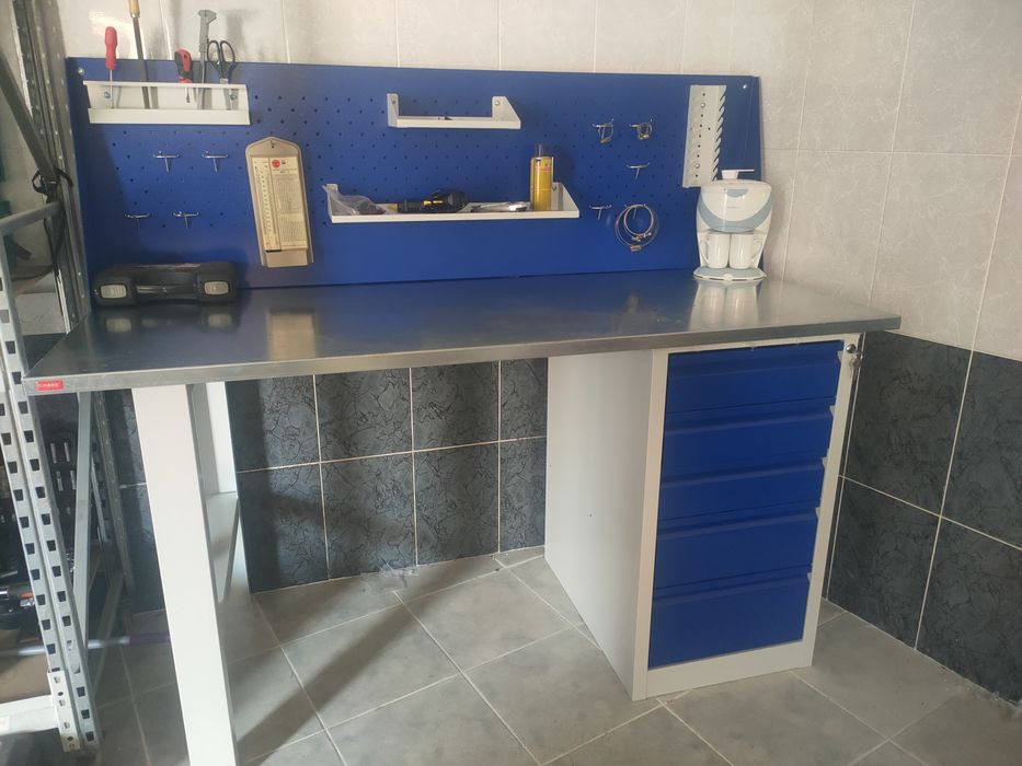 Верстак слесарный