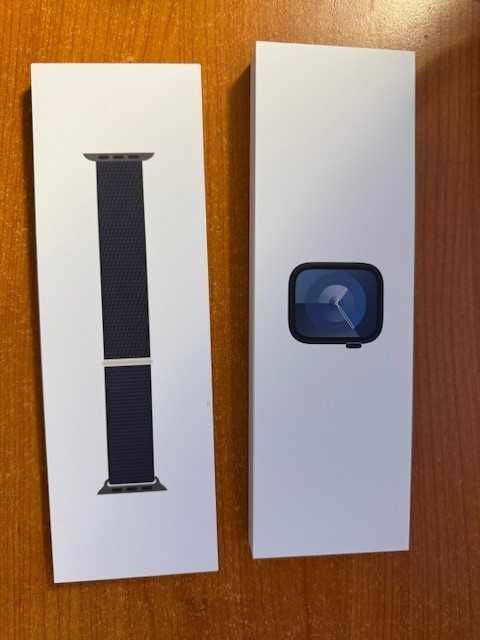 Смарт часовник Apple Watch 9, 41 мм, Midnight Aluminium Case, Midnight Sport Loop (GPS) нова верижка