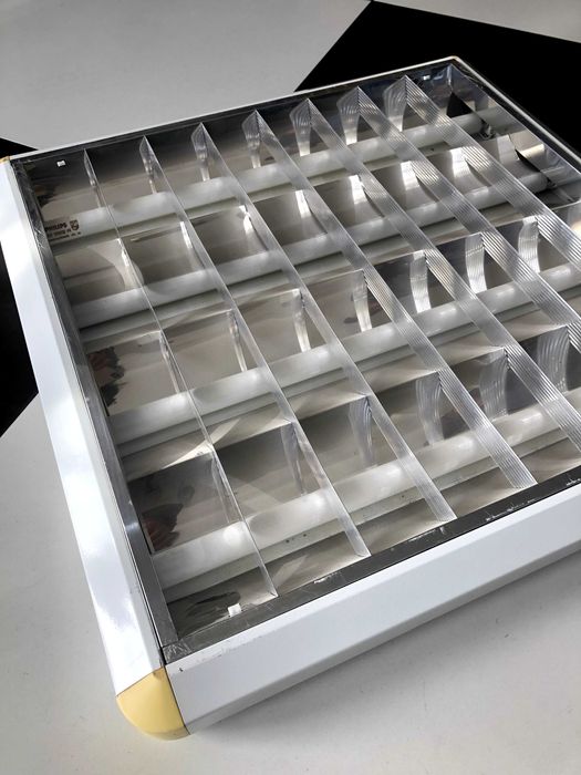 Продавам осветителни тела