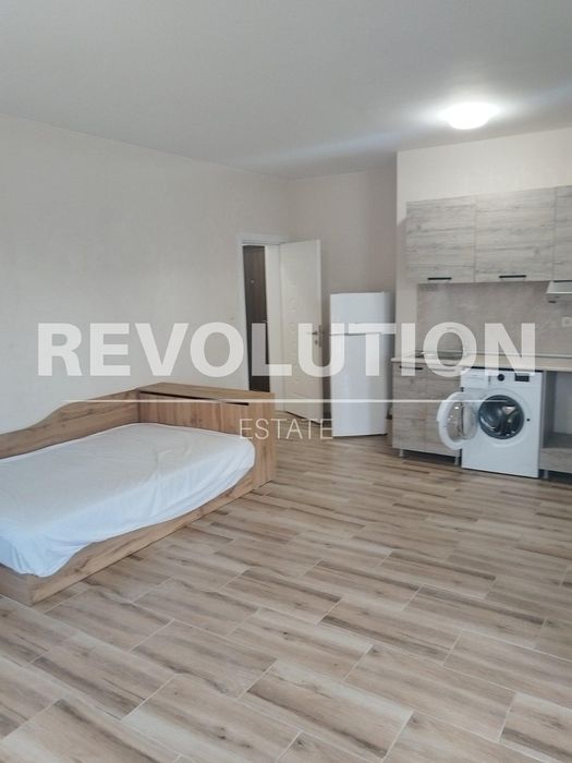 Дава се под наем Едностаен апартамент в Пловдив, Остромила - 65 кв.м за 317 € - Снимка #2