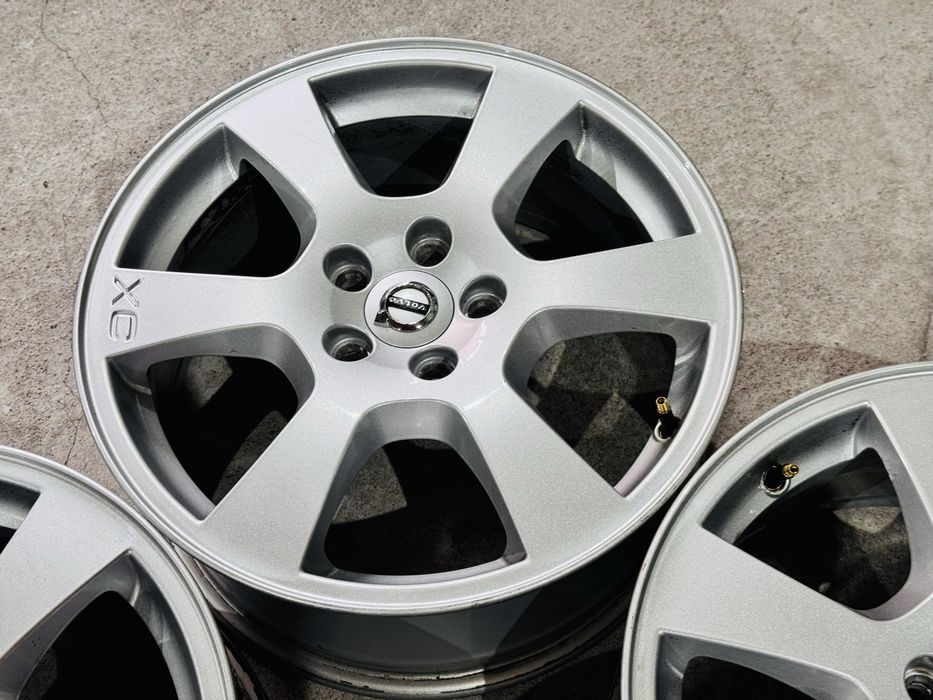 4бр ал Volvo XC40 17цола оригинални