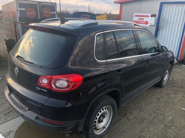 Dezmembrez VW Tiguan 2.0 diesel 2009