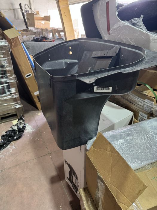 Нов леген багажник Chevrolet corvette c8