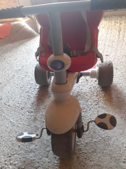 Vand tricicleta pentru copii