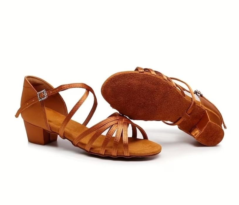 Обувки за спортни танци за начинаещи