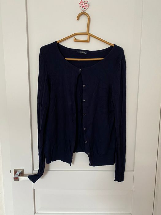 Платья продаются Көйлектер сатылады