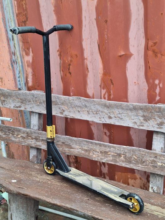 Трюковой самокат