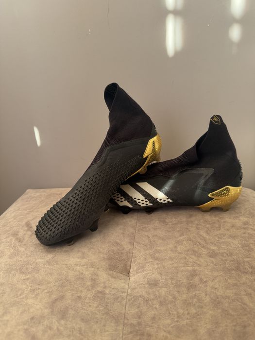 Adidas Predator(футболни обувки)
