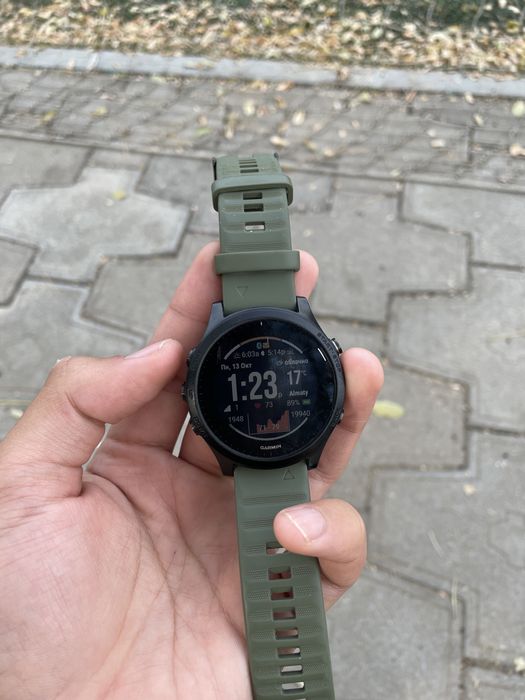 Продаю Garmin forerunner 945