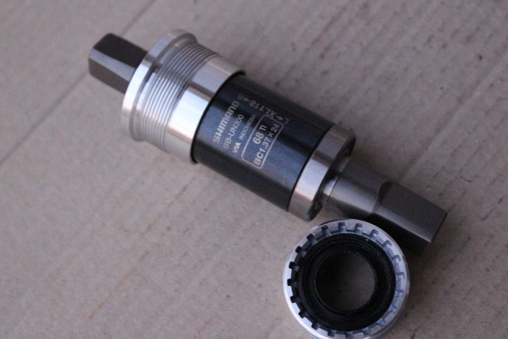 Shimano BB-UN300 rulment, ax patrat 107-127.5mm lungime diferite