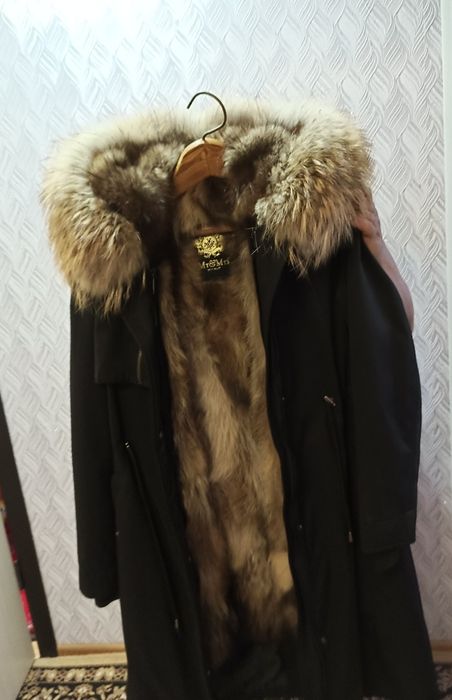 Продам парку, мутоновую шубу, куртку.