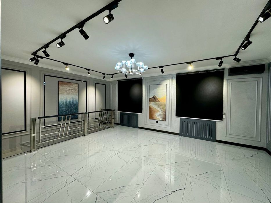 Продается нежилое помещение вдоль дороги 150м2 - ЦУМ | 110 школа