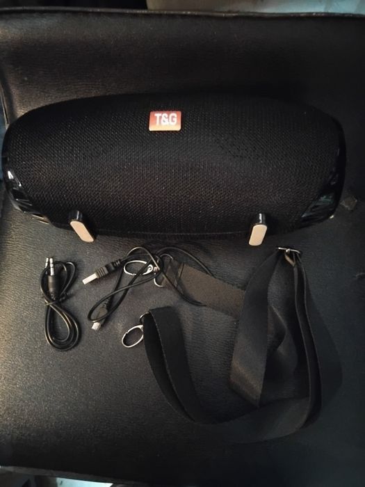 Чисто нова блуутут колонка