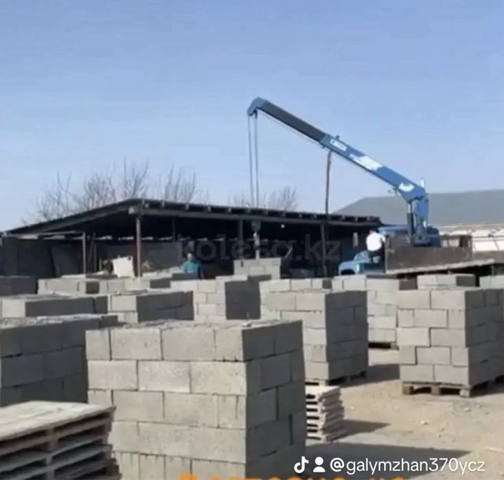 Продаётся база, находится по проспект Абая