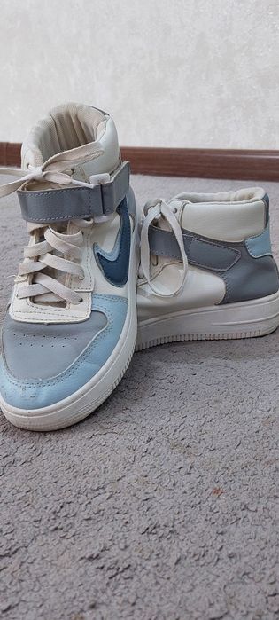 Jordan krasovka 37 razmer