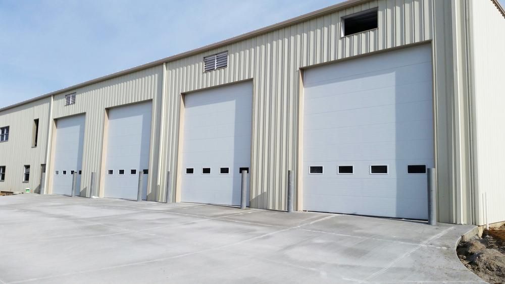 Качествени гаражни врати и охранителни ролетки!