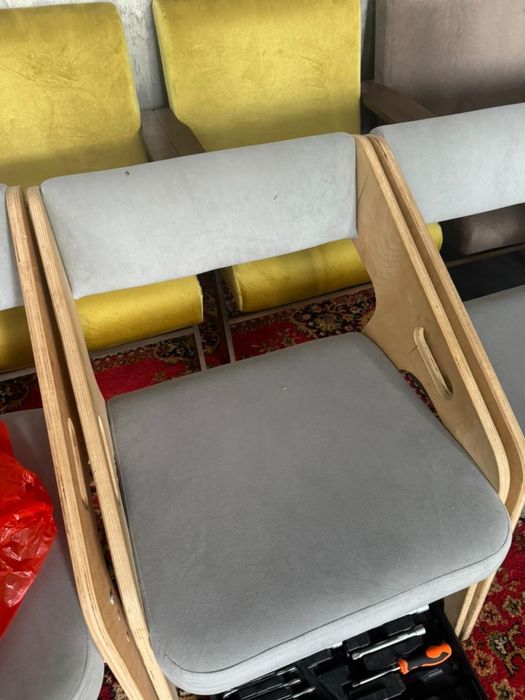 Стулья для кафе.