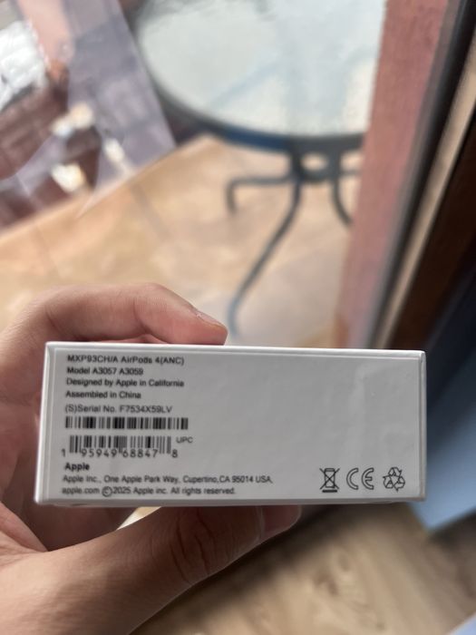 Airpods 4 Anc sigilate