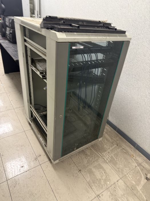 Продам серверные шкафы