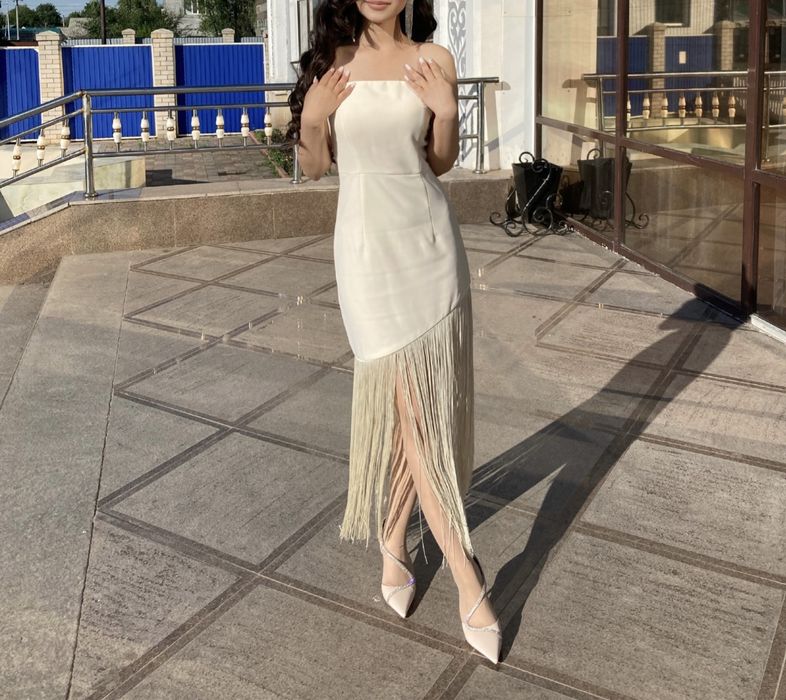 Молочное платье от бренда Lichi