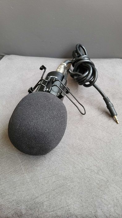 ZINGYOU Microphone  BM-800 se vinde cum se vede