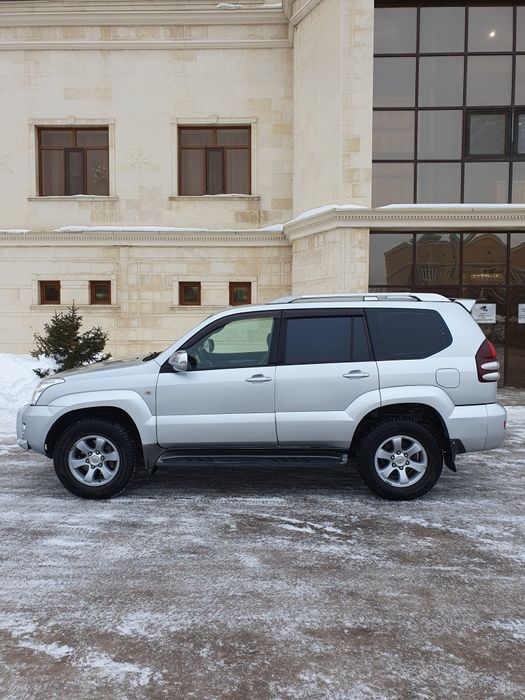 Продаю тайота ланкрузер прада 120