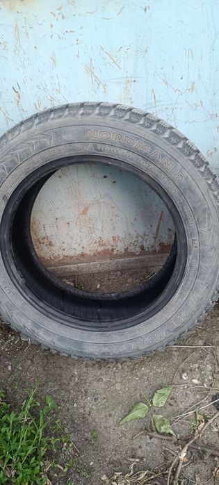 Продам 4 шипованных шины 185/65/15