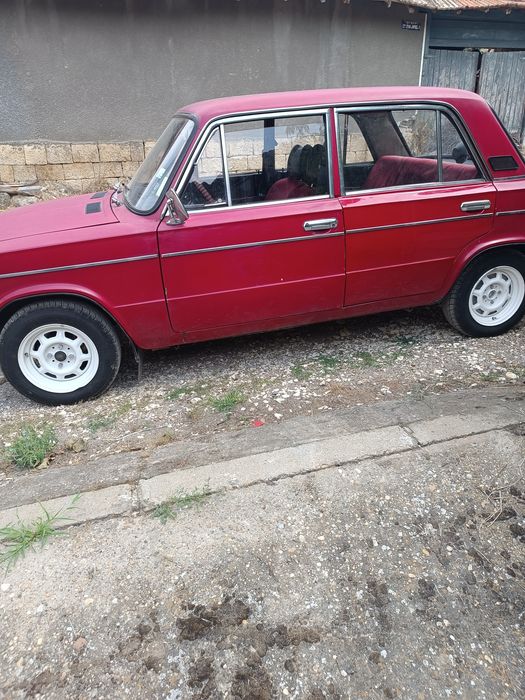 Продавам лада 1500s ,запазана ,гаражна със газова уретба