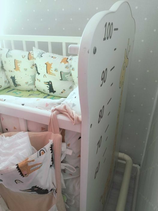 Манеж кровать новый, касается полка для одежды ребенка