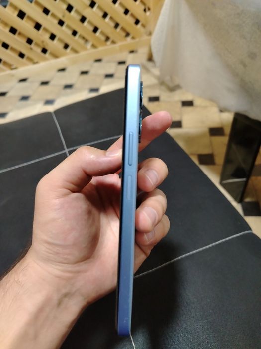 Honor X6a karobkasi bilan