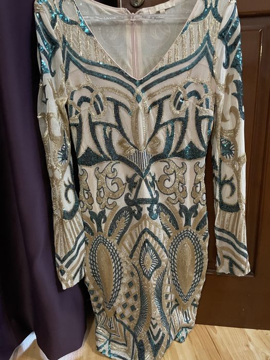 Официална рокля