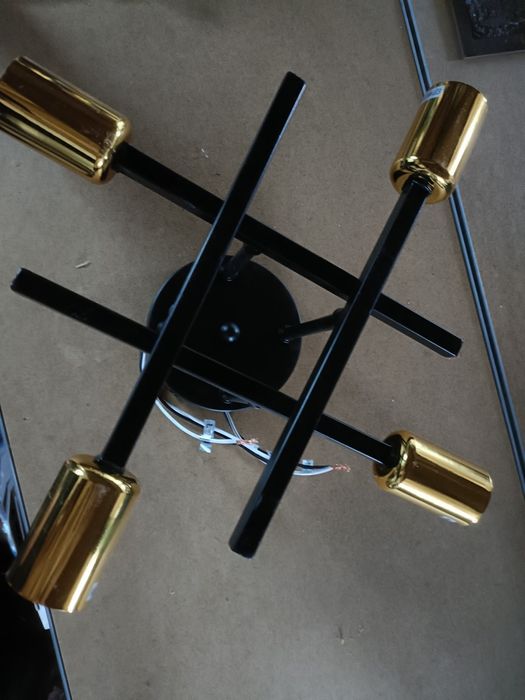 Aplica/lustra 4 becuri