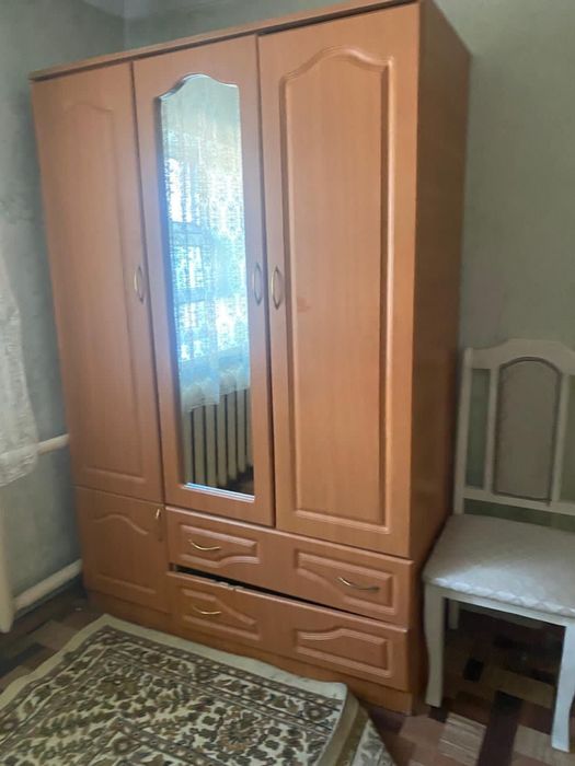 Продам шифонер б/у в п Карабулак цена 10.000