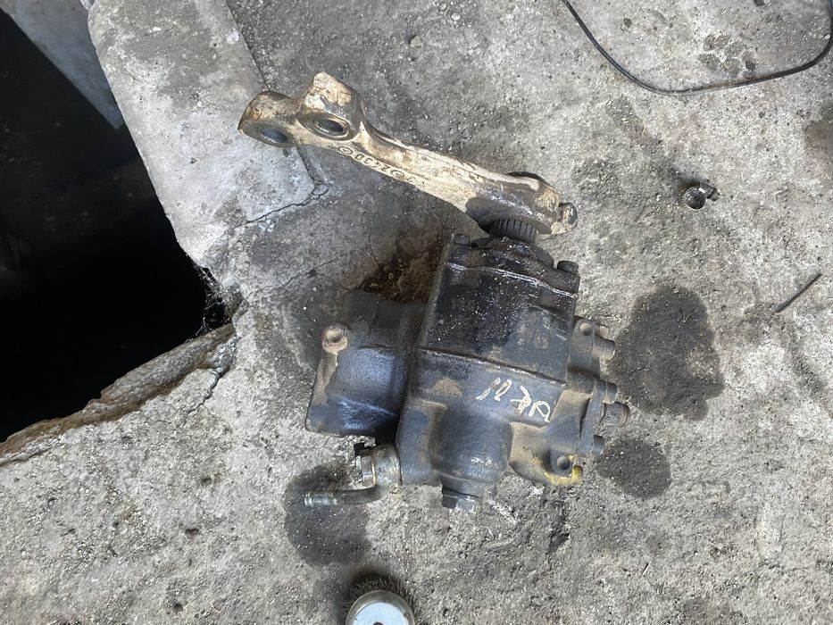 Запчасти на 124 мерседес