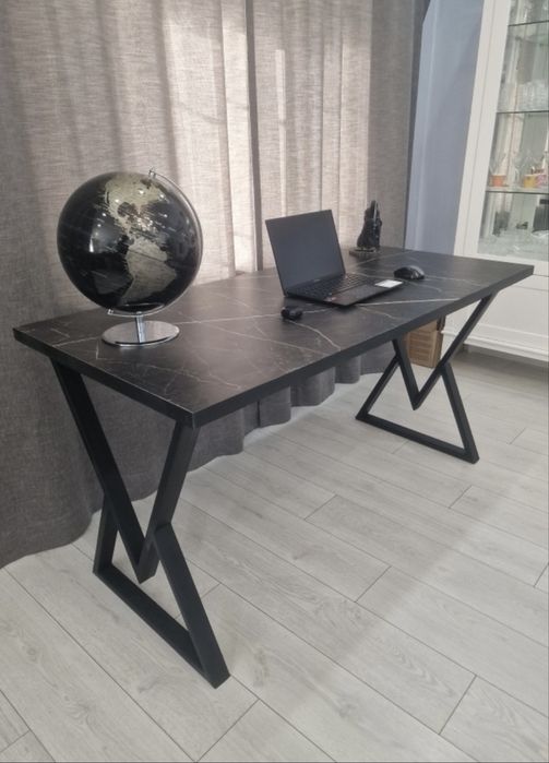 Продам стол Loft