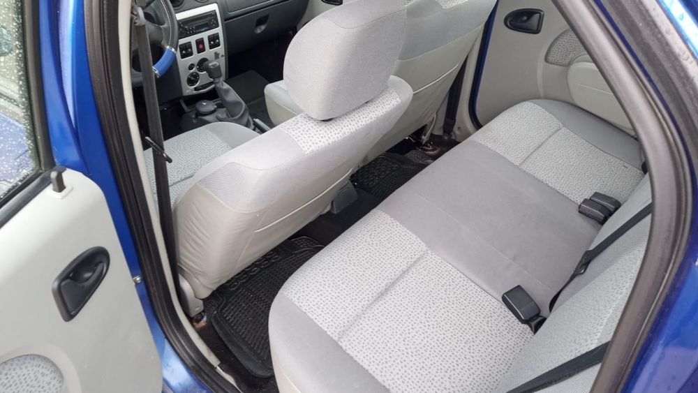 Vand dacia logan  full  16 benzina  propietar