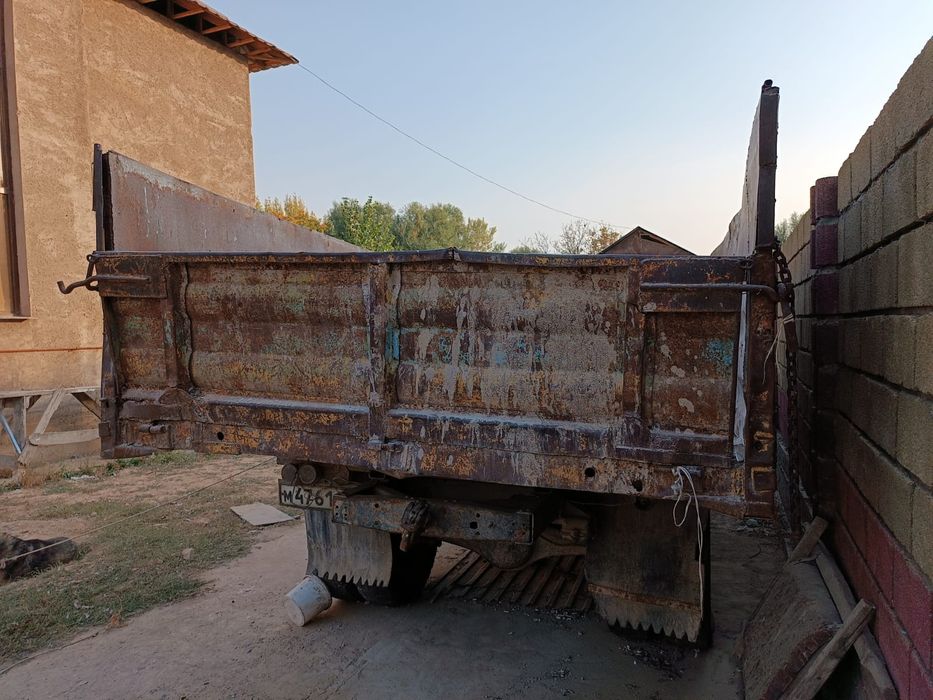 Автомобиль Газ 53